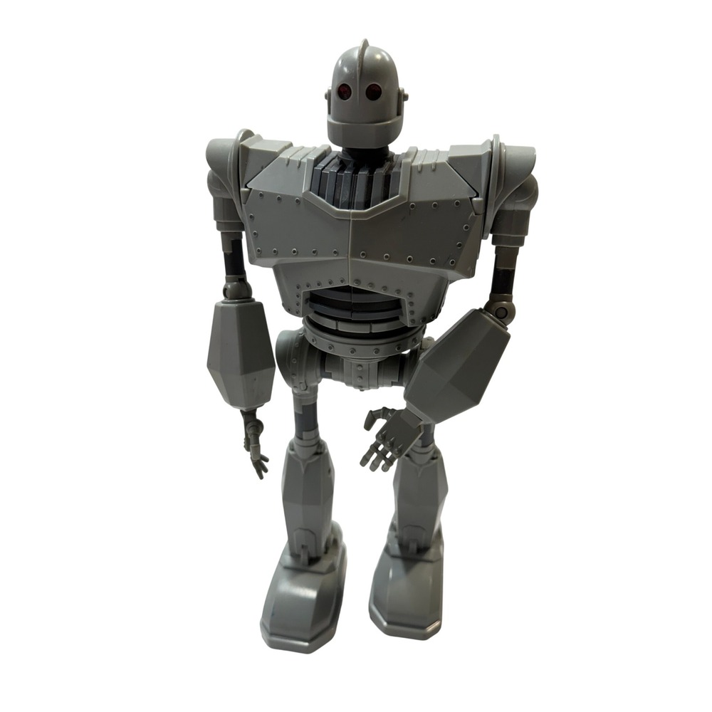 The Iron Giant Thinkway Toys Electronic Figure Light Up Eyes & Chest Grey